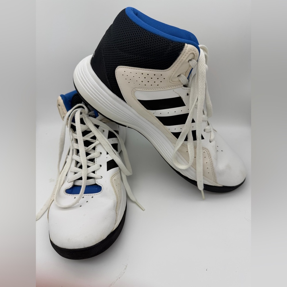Adidas Cloudfoam Mens 9.5 Basketball Shoes Very Good Condition